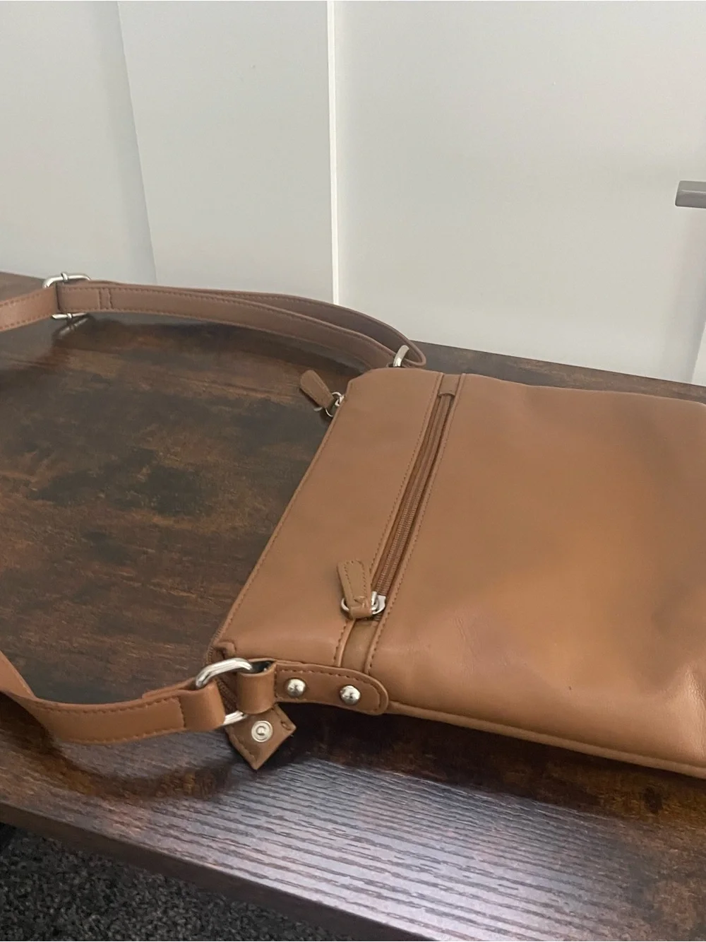 Giani Bernini sleek tan